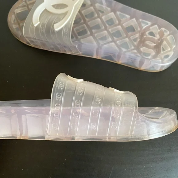 EUC Chanel CC Clear PVC Plastic Pool Sides size 37 w/dustbag fits 6/6.5 - Picture 10 of 12